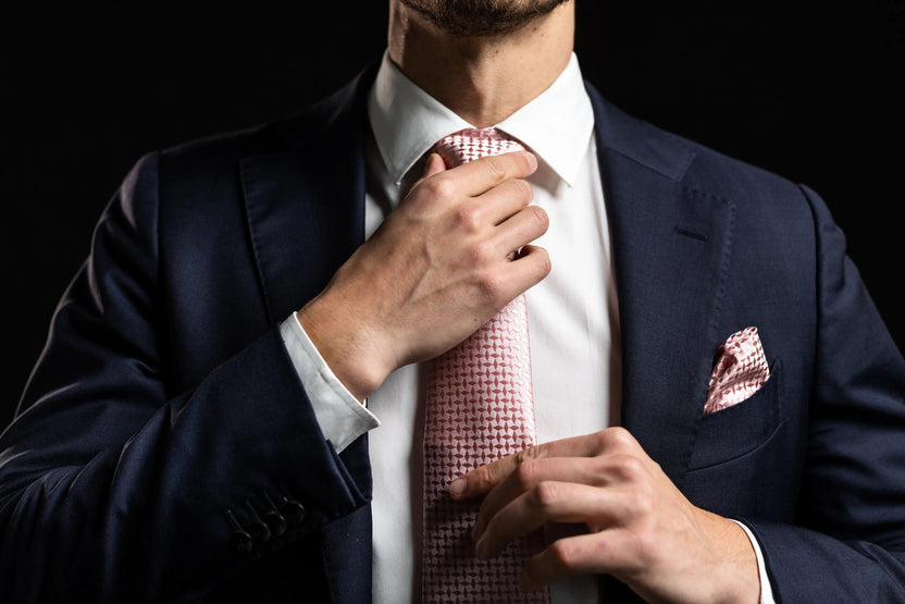 twenty dollar tie club