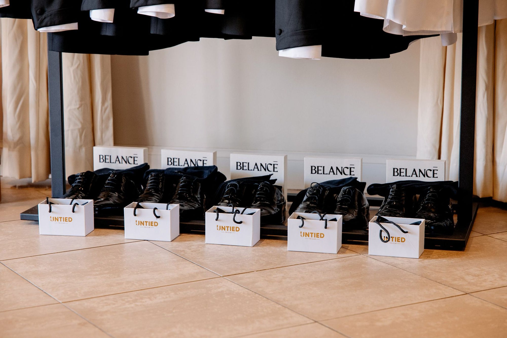 Untied Gift box - Packaging